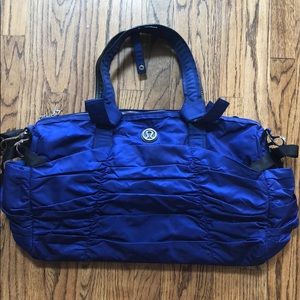 lululemon workout bag